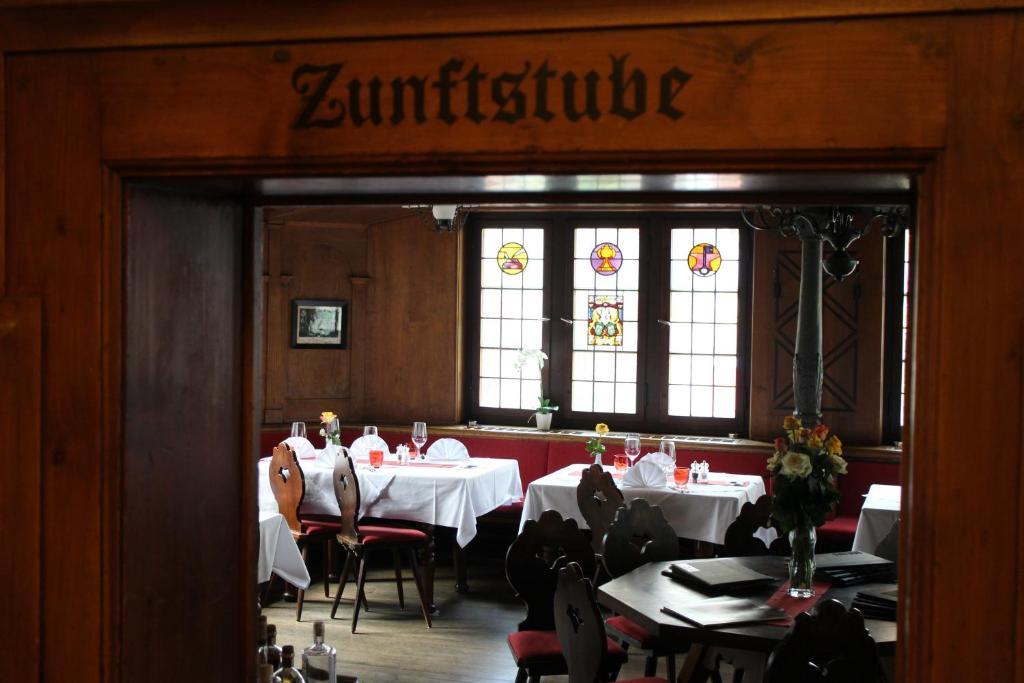 Zunfthaus Zur Rebleuten 2*